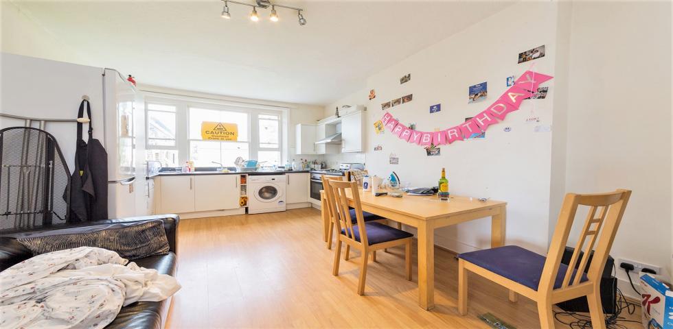 			4 Bedroom, 1 bath, 1 reception Flat			 Birchington Road, KILBURN
